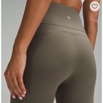 Lululemon Groove Nulu Super-High-Rise Flared Pant
Regular size 4 army green Photo 3