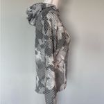 Nike Running Lightweight Windbreaker Zip Jacket | S | EUC | Black/White | Geo Photo 4