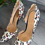 L.A.M.B. Snow leopard stiletto pointed
Heels / Pumps Photo 7