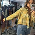 Boutique Cropped Plaid Button Front Jacket Yellow Size Medium Photo 5