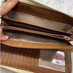 Michael Kors Jet Set Zip Around Wallet Photo 8