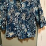 kim rogers Button Down Blouse Blue White Hawaiian Floral 3/4 Sleeve L Photo 2