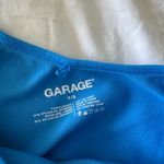 Garage Blue  Top Crop Photo 2