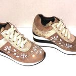 Cathy Din Embellished Casual Sneakers Tan Size 6.5 Photo 2