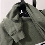 Hollister  Women's Green Long Sleeve Top Photo 8