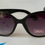 Cat Eye Sunglasses Black Photo 0