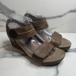 Aetrex Wmns Taupe Leather Ariel Wedge Sandals Sz 40 Sz 9 Photo 0