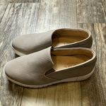Naturalizer Women’s Tan Slip-On Shoes Size 7 Photo 1