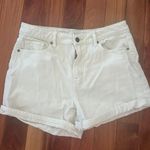 VICI Mid Rise Cuffed Shorts Photo 4