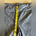 Everlast  sport Capri pants gray polyester and spandex size M Photo 10