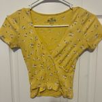 Hollister COPY -  yellow with flower print baby tee in xs Photo 0