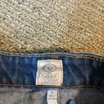 Levi's ripcurl denim jean shorts in a size zero / 0 . Photo 2