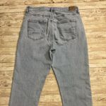 AE Strigid Mom Jean Lightwash 10 Long Photo 4