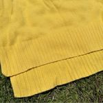 Old Navy yellow sweater / crewneck / trend 2025 / yellow crewneck Photo 10