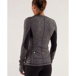 Lululemon  Star Runner Long Sleeve Shirt Heather Gray Black Silver Rulu Size 6 Photo 2