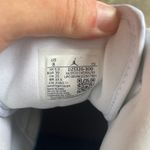 Nike Air Jordan 1 Mid Photo 3