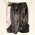 Nike Sportswear Women's Size Medium Velvet Bike Shorts in Black NEW Photo 4