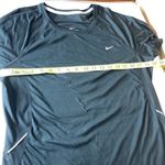 Nike  Dri-Fit Short Sleeve Athletic Shirt Size Large Photo 6