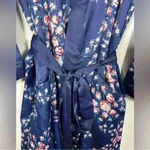 Morgan Lane  x Fab Fit Fun Women’s NWT Size S/M Navy Blue Floral Satin Robe Photo 2