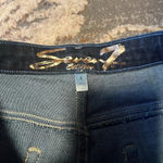 Seven7 Seven cropped jeans. Like new. Size 8. Stretchy. Photo 2