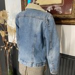 Levi's  Premium Ex-Boyfriend Sherpa Trucker Denim Jacket - Sz Med 🧡🎀 Photo 8
