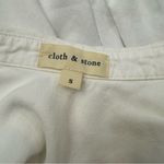 Cloth & Stone White button down shirt with long sleeves and bare shoulders Sz S Photo 11