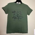 Green floral graphic tee Photo 0