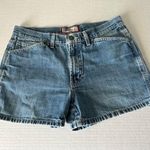 Old Navy  Y2K women’s denim back buckle mid rise shorts size 10 Photo 0
