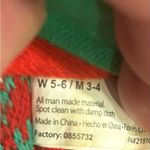 Dearfoams  Christmas Colorful Knit Slippers unisex women size 5-6 men=3-4 Photo 3