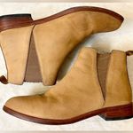 Nisolo Everyday Chelsea Boot in Sand Suede Size 9.5 Tan Photo 5