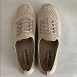 Skechers Women’s  Newbury St Every Angle taupe tan beige 100033 8.5 EUC shoes Photo 3