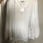 Daisy Fuentes  V-neck Blouse with Ruffle Detail. Size Small New.    LTOP077 Photo 6
