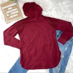 Jerry Leigh tee shirt size large Love arrow Long Sleeve Graphic maroon pocket Photo 4