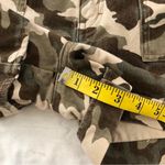 Y2K Utility Grunge Retro Subversive Camo High Rise Cargo Shorts Mom Jeans Carpenter Pockets Green Khaki Camoflage Measurement in pics Size M Photo 6