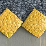 Super Retro Cool Vintage Pierced Earrings Light Iridescent Yellow Enamel & Metal Photo 0