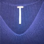 Free People  Navy Blue Allure Rib Knit Slouchy‎ V-Neck Pullover Sweater Size XS Photo 9