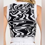 Miss Love Sleeveless knitted tops white and black size L Photo 1