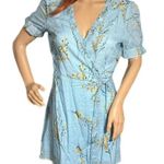 Peach Love California Women's Blue Floral Wrap Dress Size XS/S Short Sleeve Photo 3