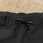 Lululemon Women’s On The Fly Short Woven 2.5” Black Size 6 Photo 9