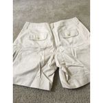 CHAPS  Women's 8 Khaki Beige Shorts Pockets Casual Photo 4