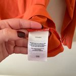 Mountain Hardwear  wicking long sleeve tee with thumb holes hiking and running Photo 2