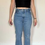 Abercrombie & Fitch The 90's Straight Ultra high Rise Ankle Crop Jean Size 8L Photo 3