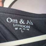 Om & Ah London size large black long sleeve tee Photo 2