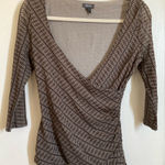 Reaction Kenneth Cole 🌞Kenneth Cole Reaction Brown,White& Black V-Neck Geometric Faux Wrap Blouse A Photo 0