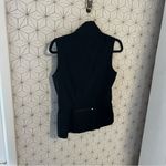 On Running Weather Vest Women’s Black Size XS Photo 2