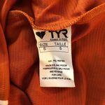 Tyr. Womens Tech Tee Shirt Top Mesh Breathable Crew Neck Burnt Orange S Photo 3