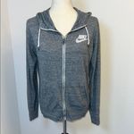 Nike  Gray Long Sleeve Fitted Hoodie‎ Photo 2