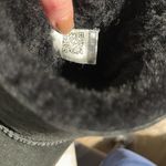 UGG  CLASSIC MINI BAILEY BOW II BLACK BOOT US 7 Photo 5