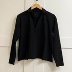 Frank & Eileen  Patrick Popover Henley in Black, Size X-Small Photo 3