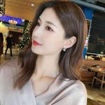 Women's Pink Crystal Fish Stud Earrings Gold Photo 2